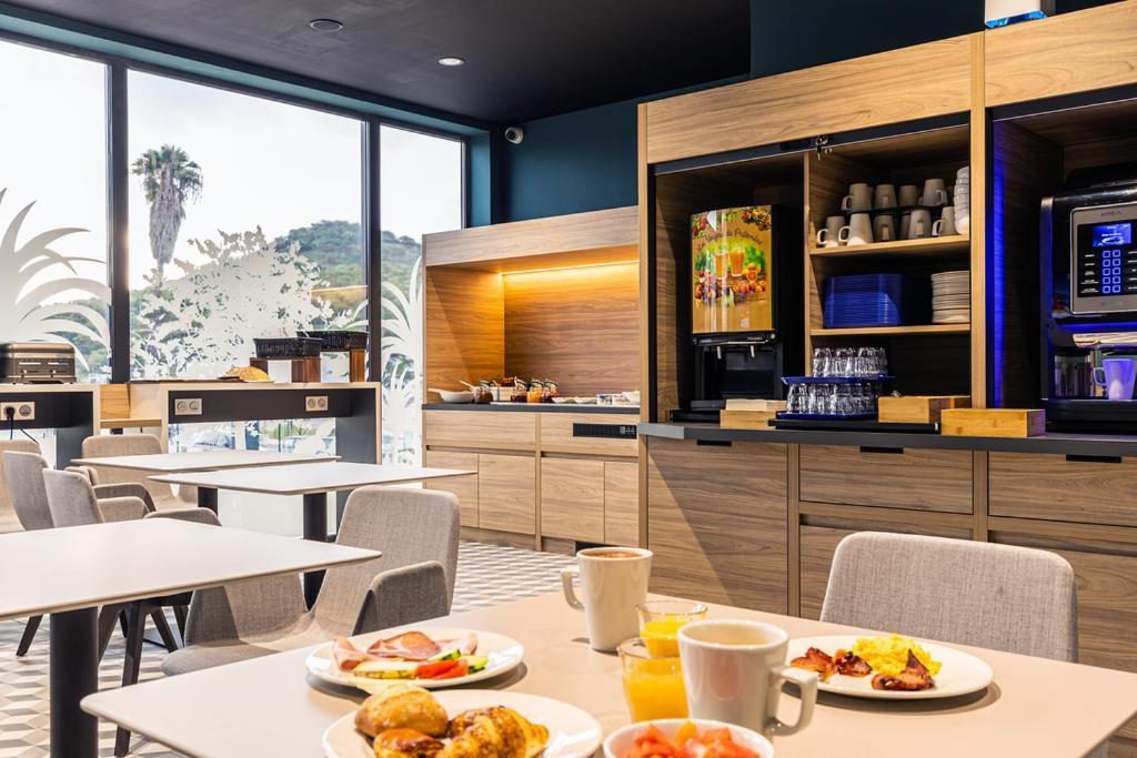 Holiday Inn Express Ajaccio By Ihg ภายนอก รูปภาพ